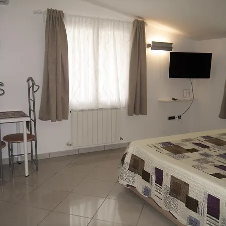 فندق مبيت وإفطار Sweet Dreams 3*